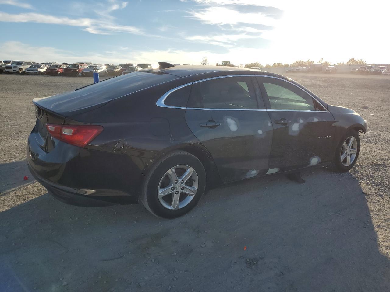 2020 Chevrolet Malibu Ls - Image 3