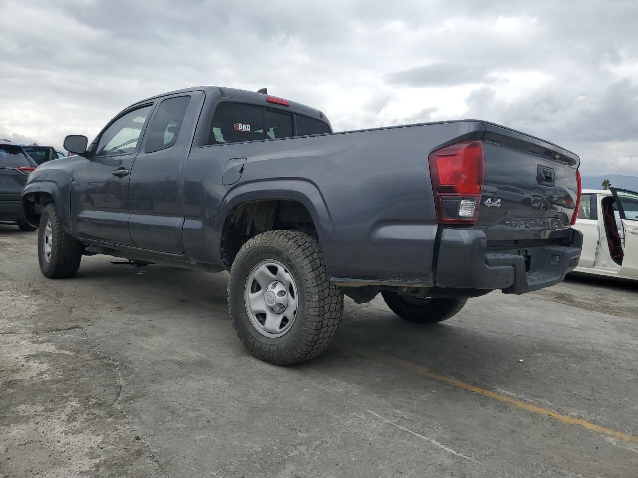 2022 Toyota Tacoma Access Cab - Image 2