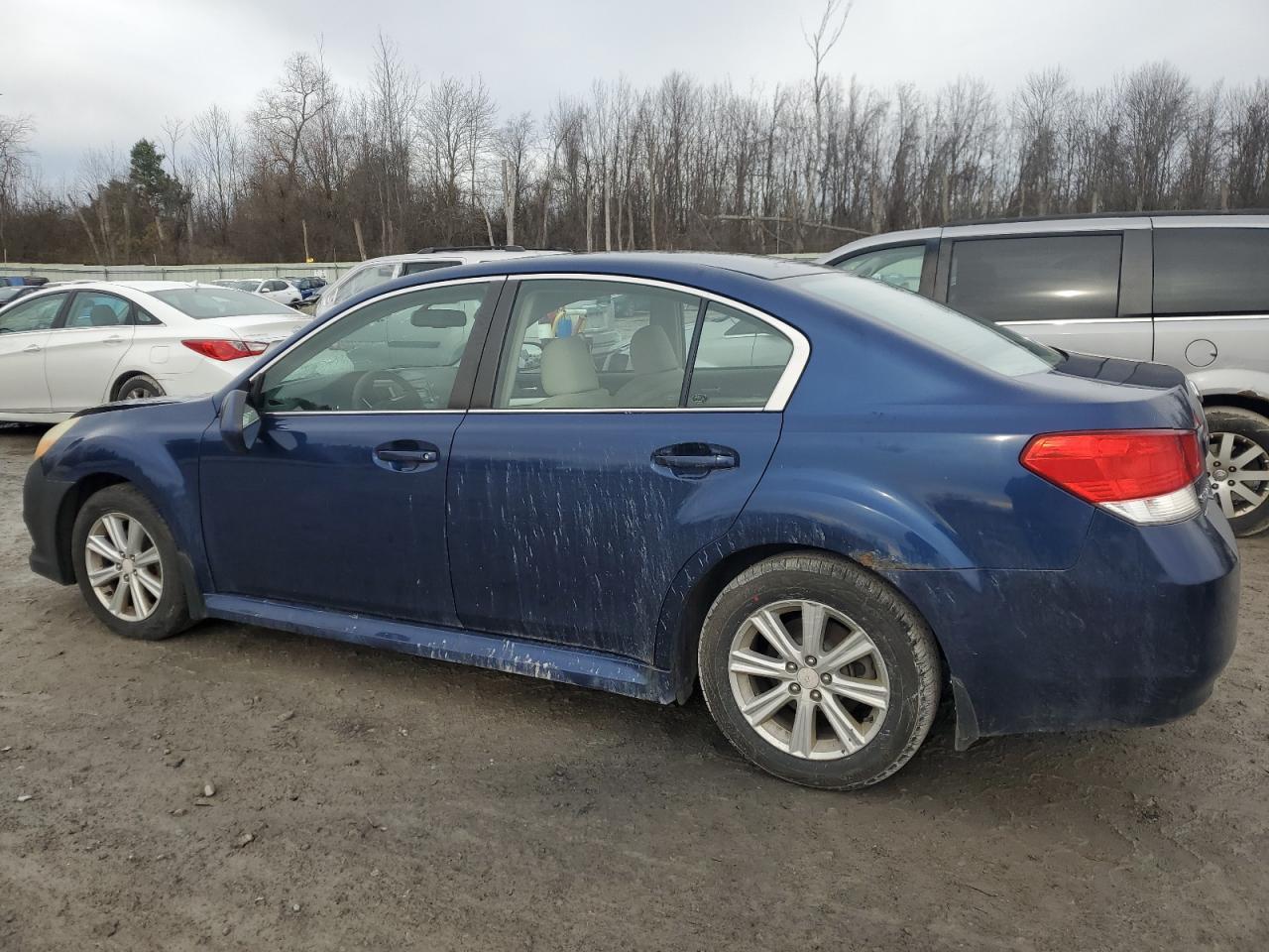 2010 Subaru Legacy 2.5I Premium - Image 2