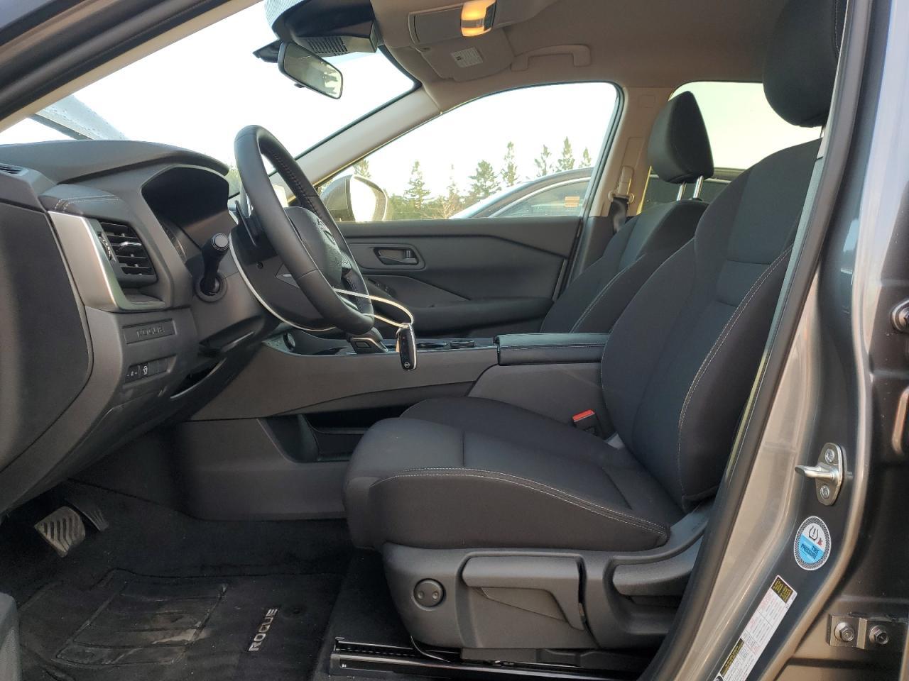 2025 Nissan Rogue S - Image 7