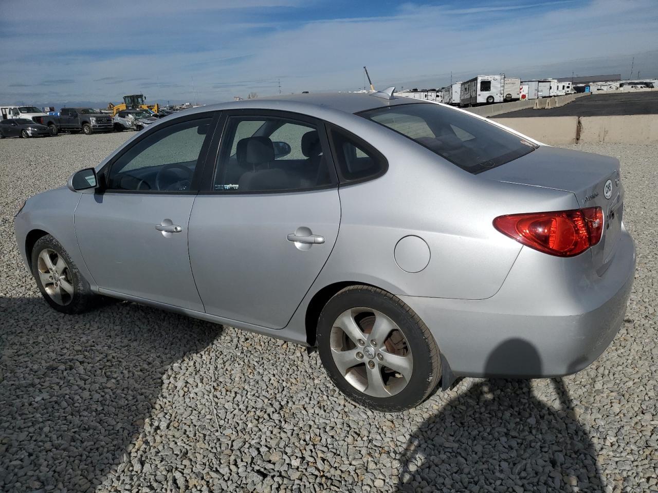 2009 Hyundai Elantra - Фото 2