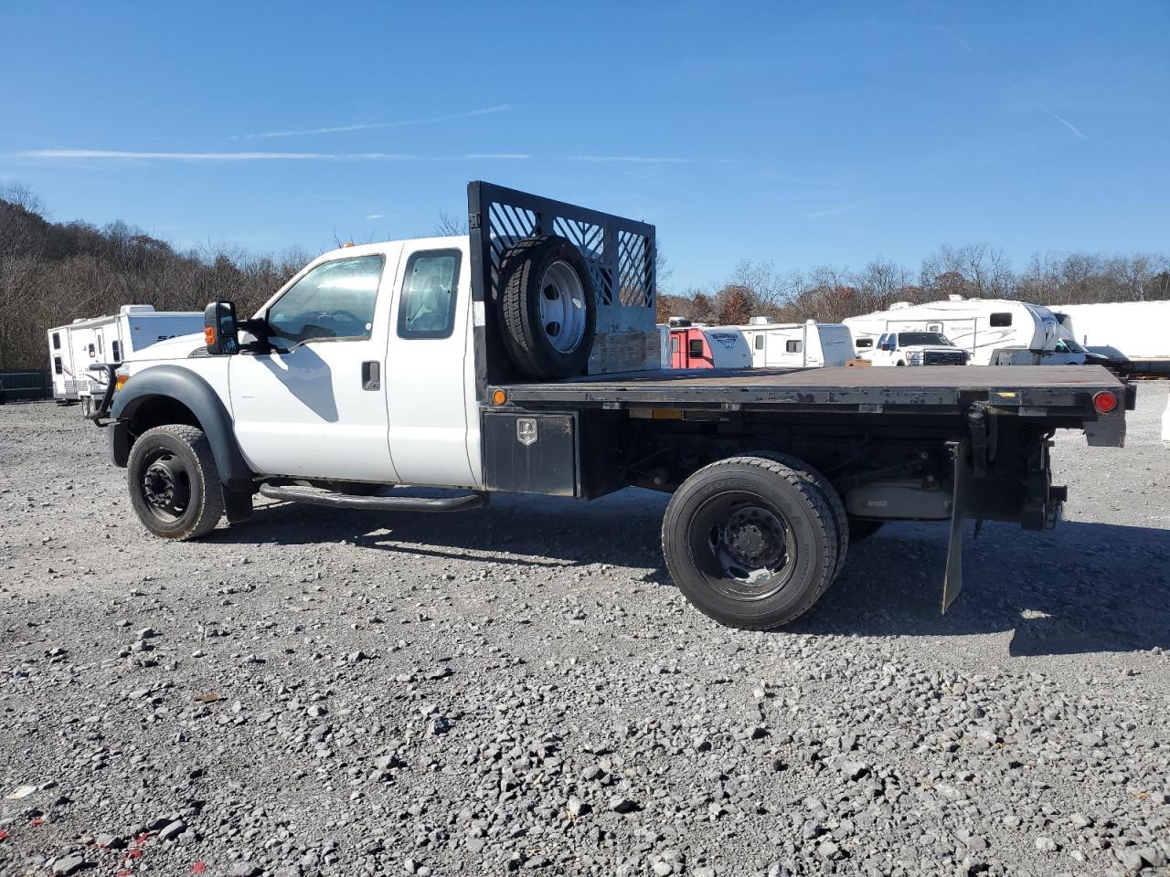 2015 Ford F450 Super - Фото 2