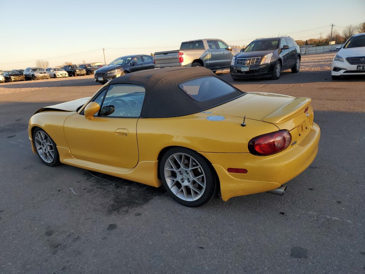 2002 Mazda Mx-5 Miata Base - Image 2