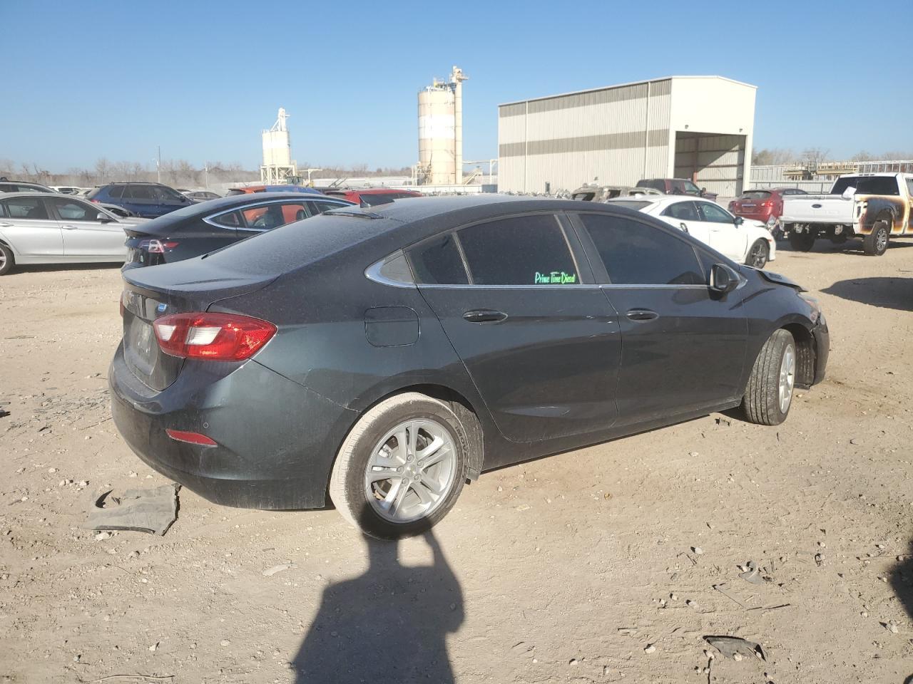 2018 Chevrolet Cruze Lt - Image 3