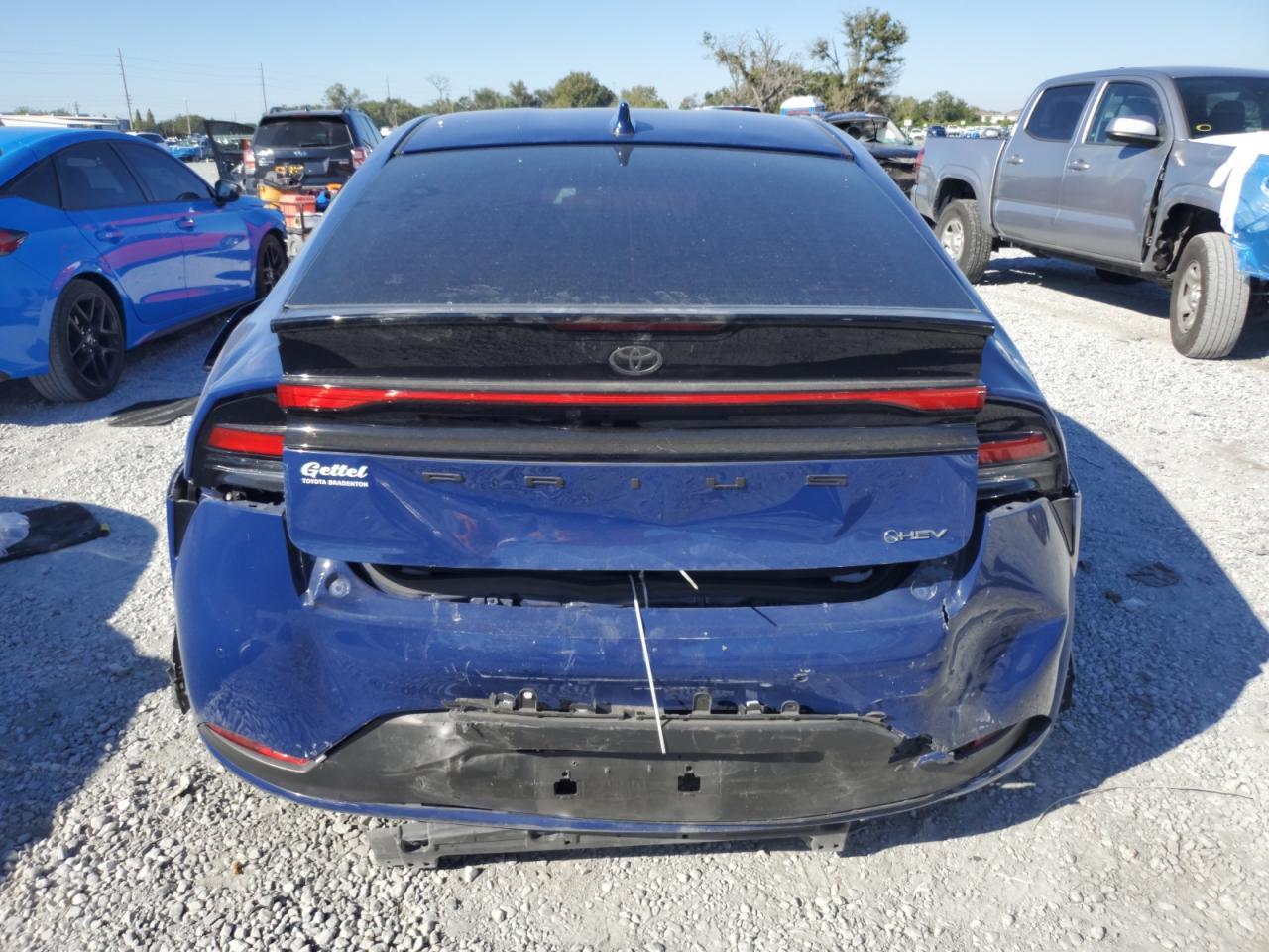 2024 Toyota Prius Le - Image 6
