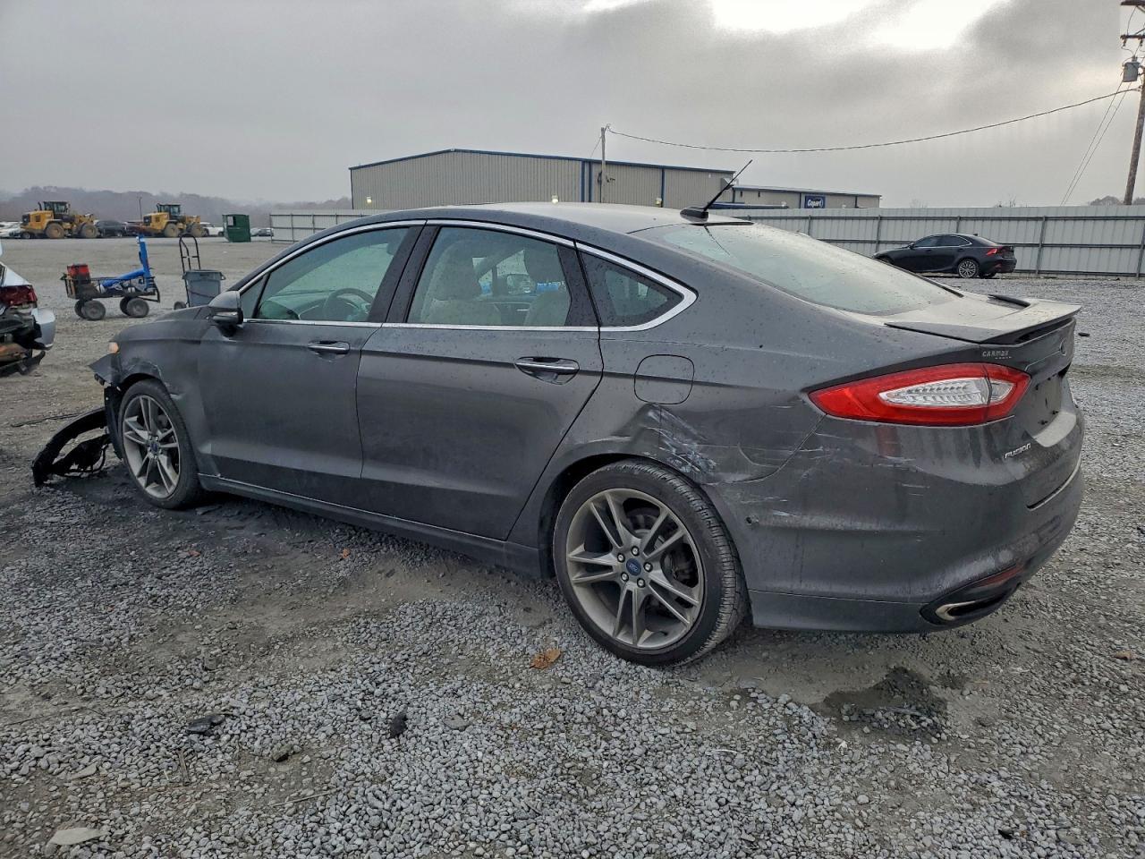 2016 Ford Fusion Titanium - Image 2