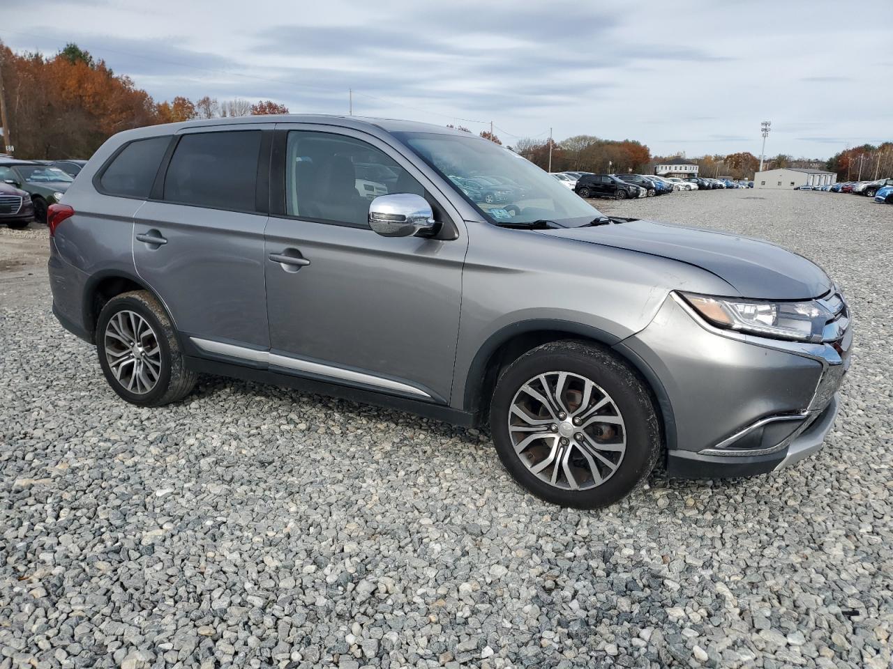 2018 Mitsubishi Outlander Se - Image 4