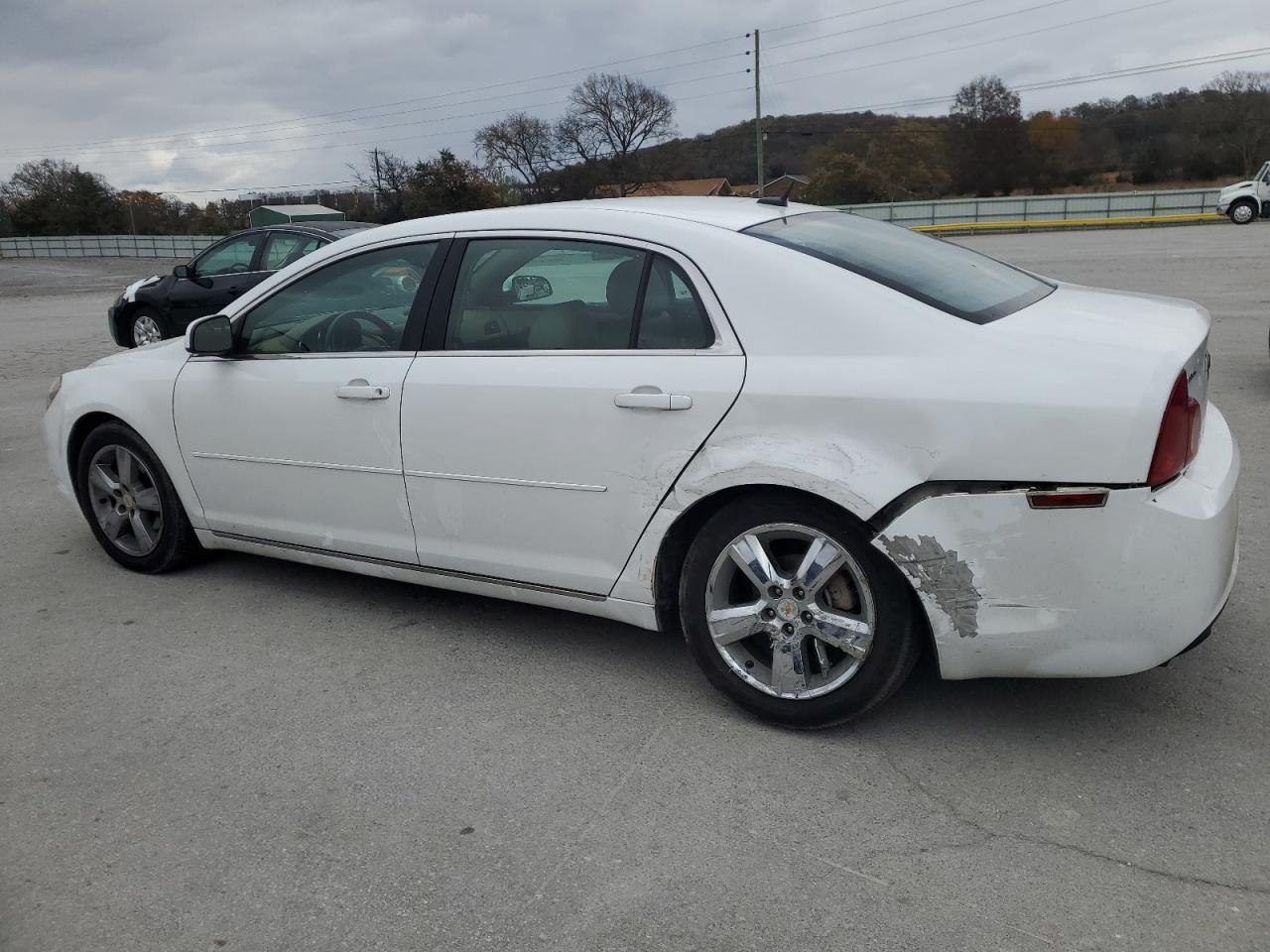2011 Chevrolet Malibu 2Lt - Image 2