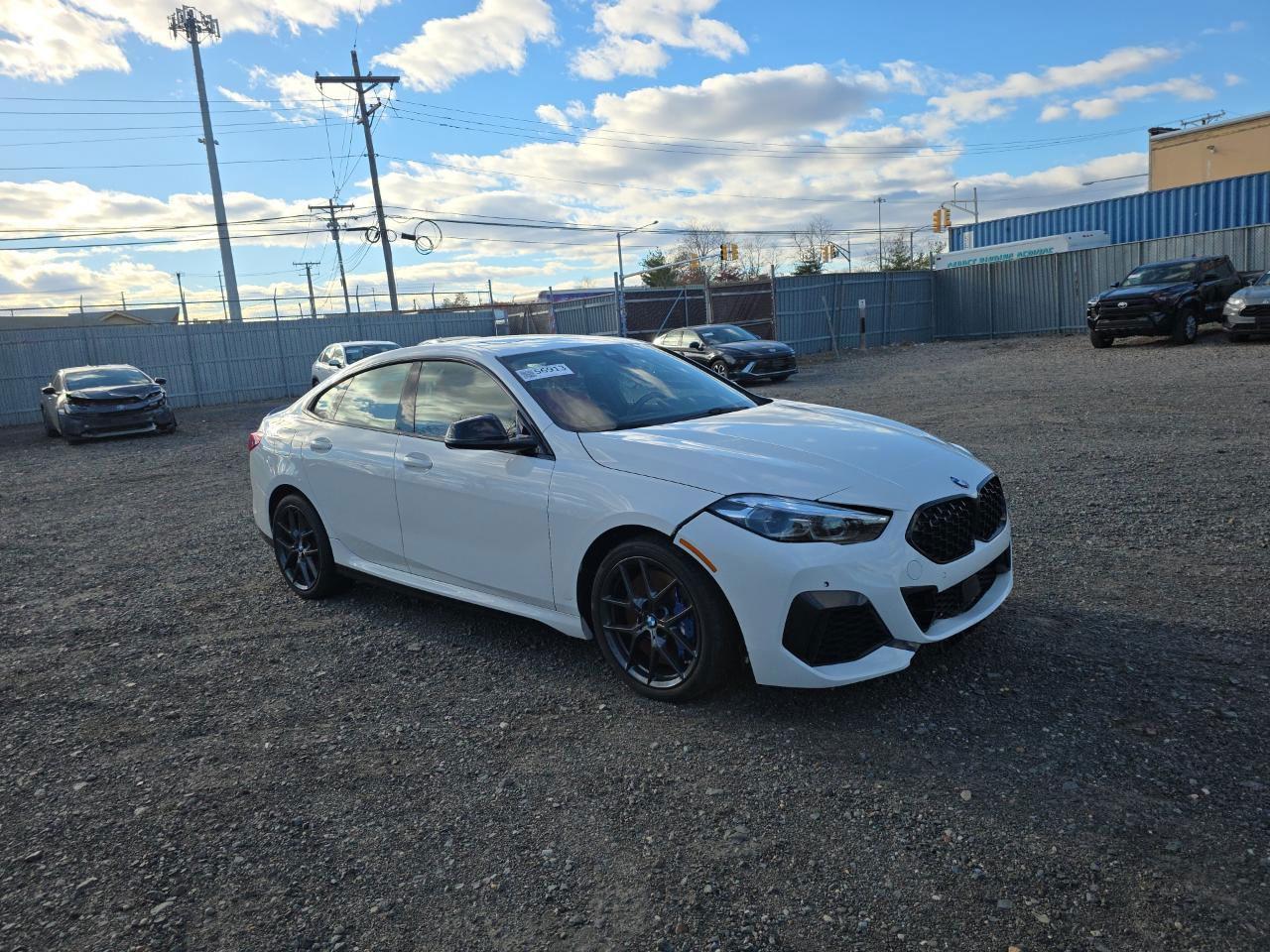 2023 BMW M235Xi - Фото 3