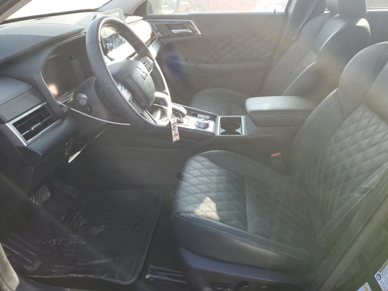 2024 Mitsubishi Outlander Sel - Image 7