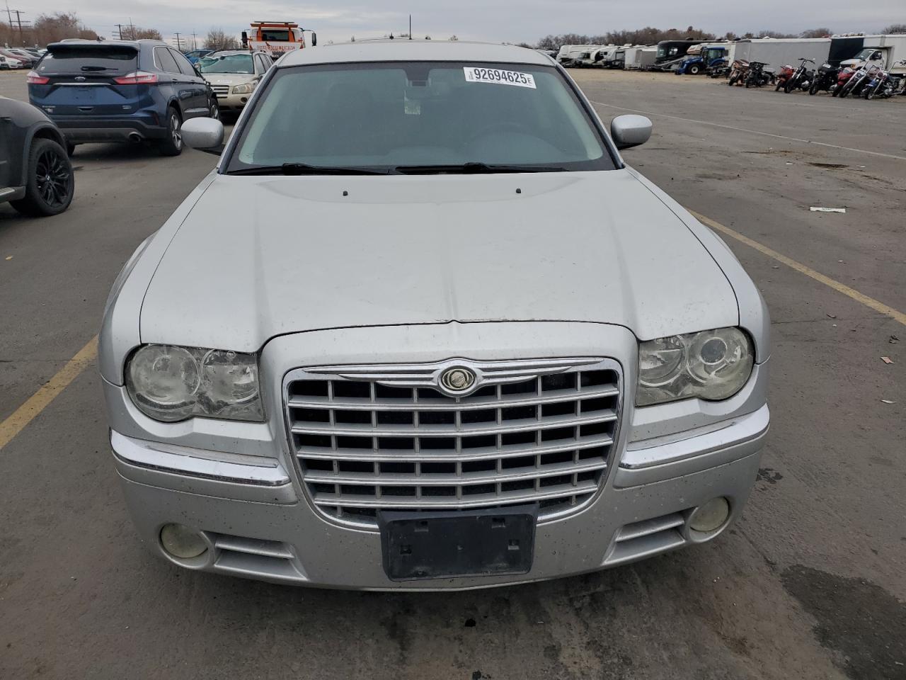 2008 Chrysler 300C - Фото 5