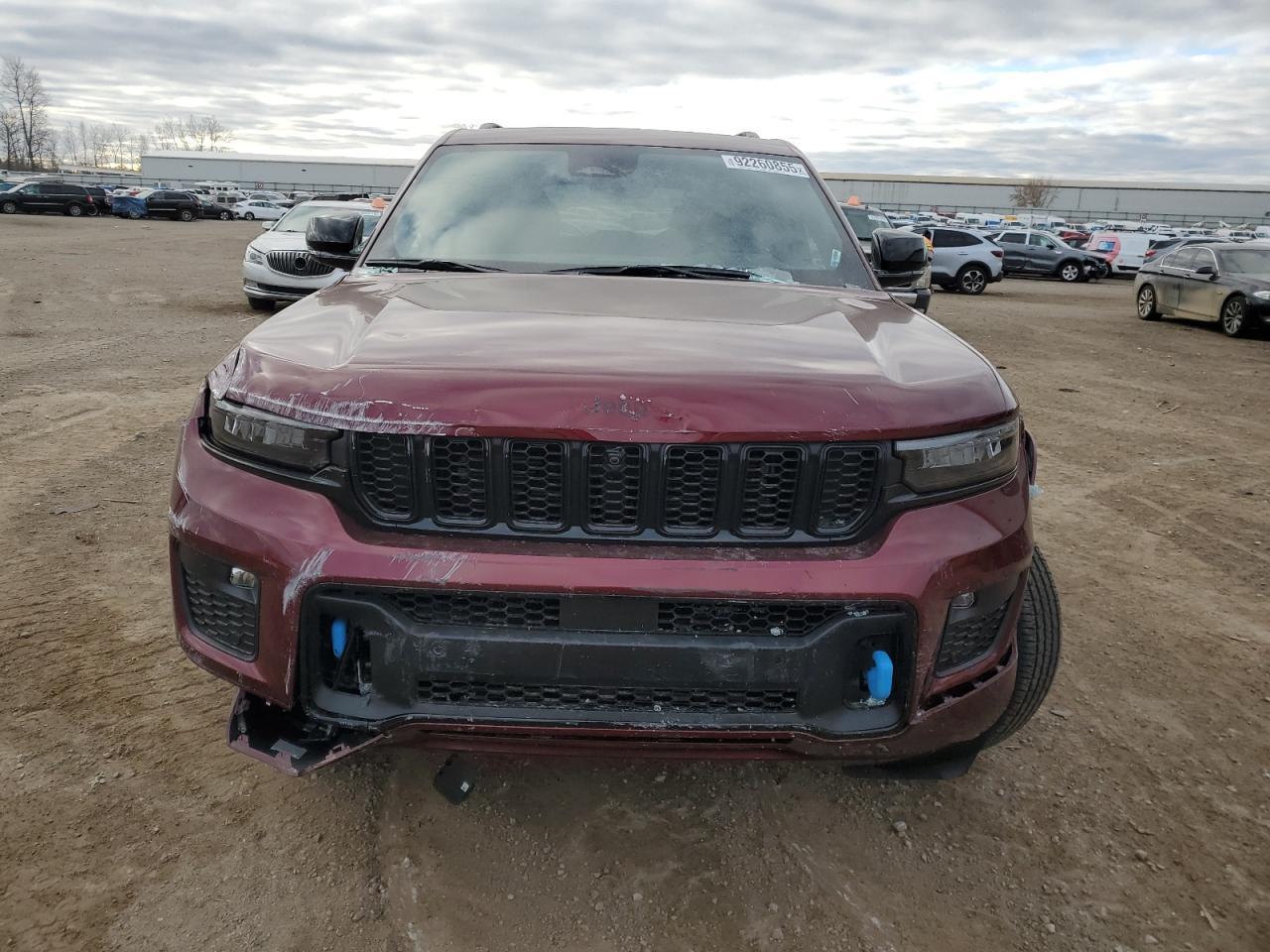 2025 Jeep Grand Cherokee 4Xe - Image 5