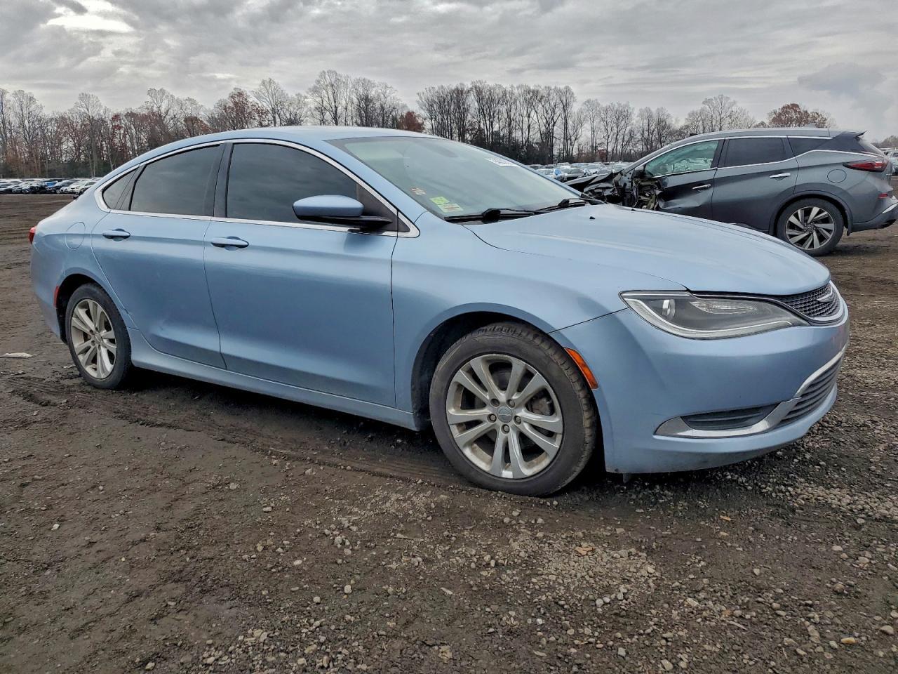 2015 Chrysler 200 Limited - Image 4