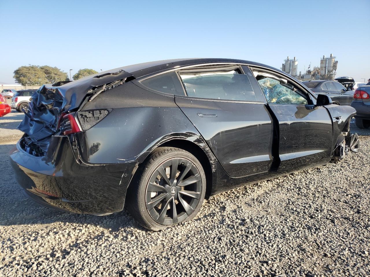 2022 Tesla Model 3 - Фото 3