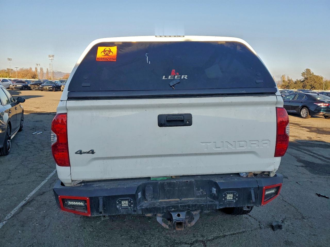 2017 Toyota Tundra Double Cab Sr - Фото 6