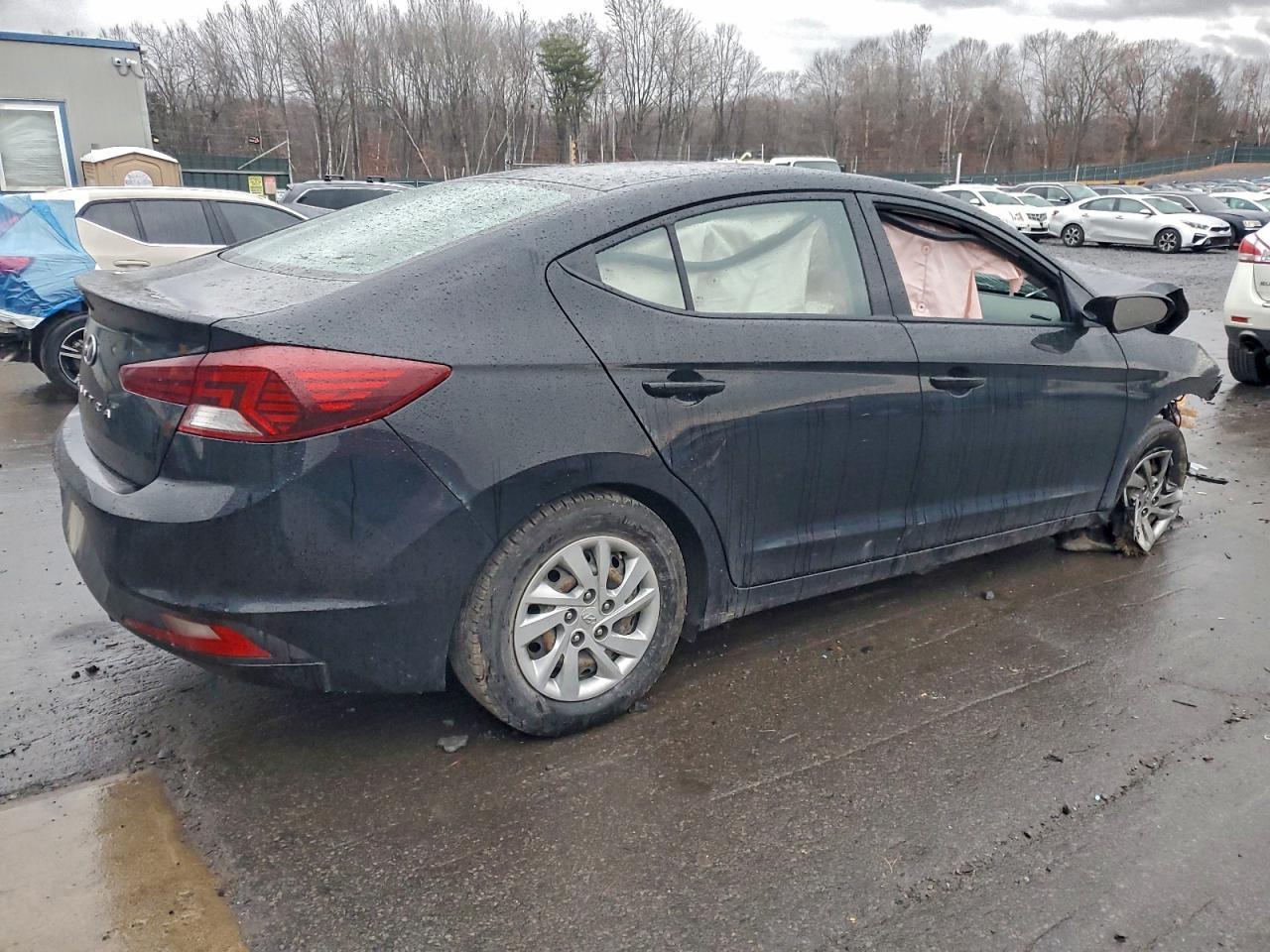 2019 Hyundai Elantra Se - Фото 3