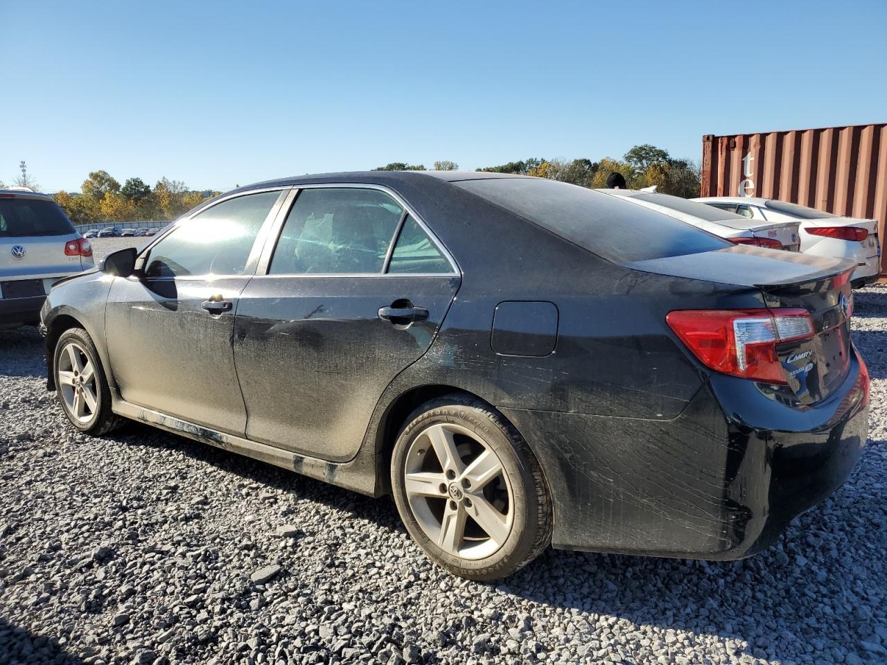 2014 Toyota Camry L - Image 2