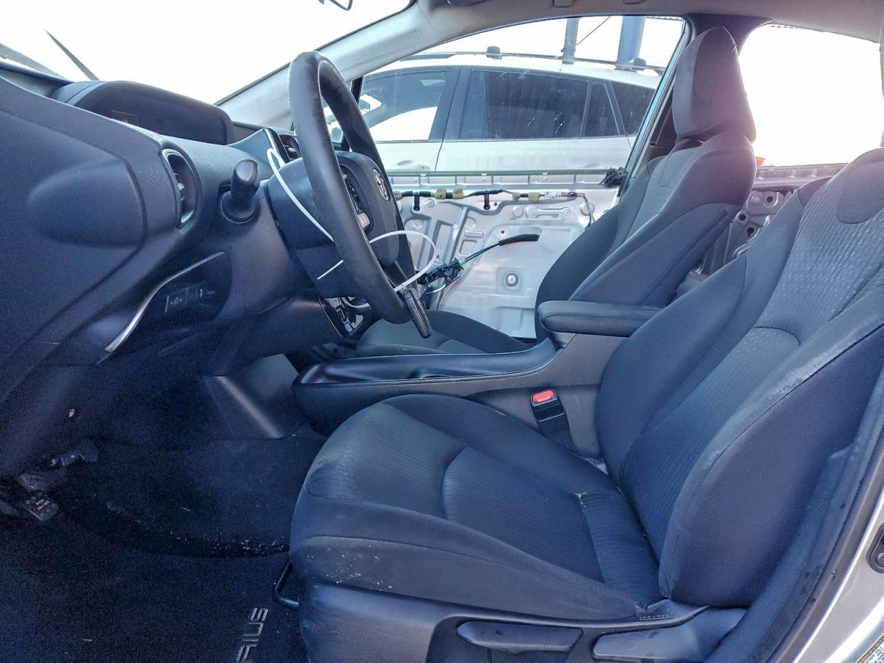 2016 Toyota Prius - Фото 7