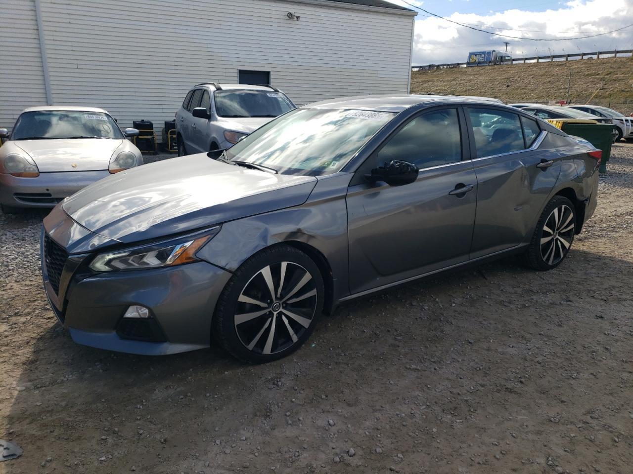 2022 Nissan Altima Sr