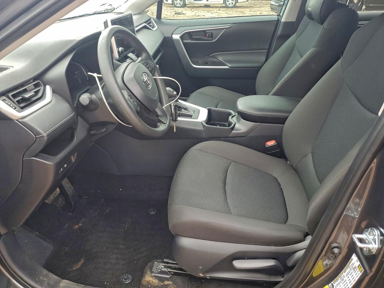 2024 Toyota Rav4 Le - Image 7