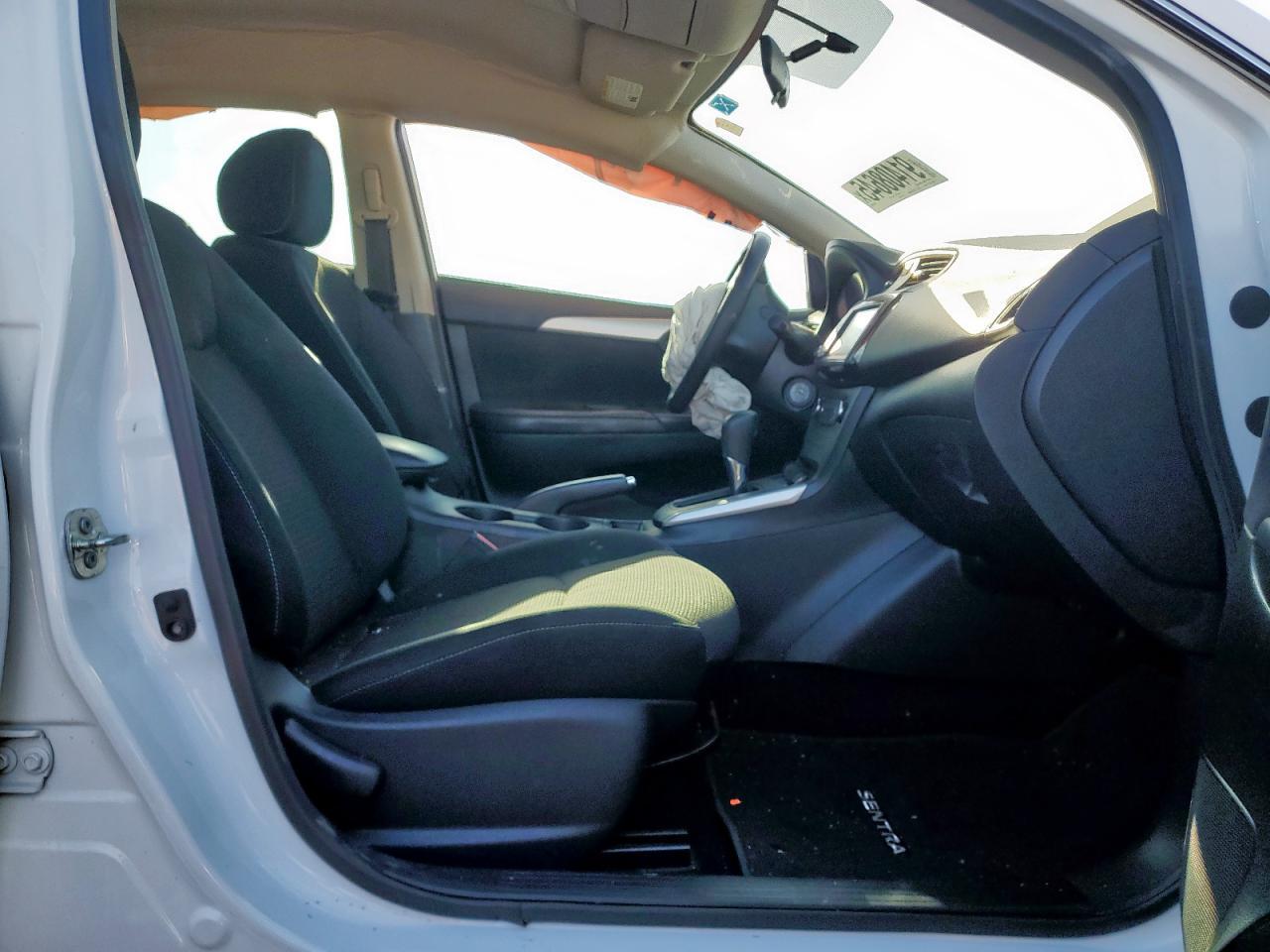 2019 Nissan Sentra S - Фото 7