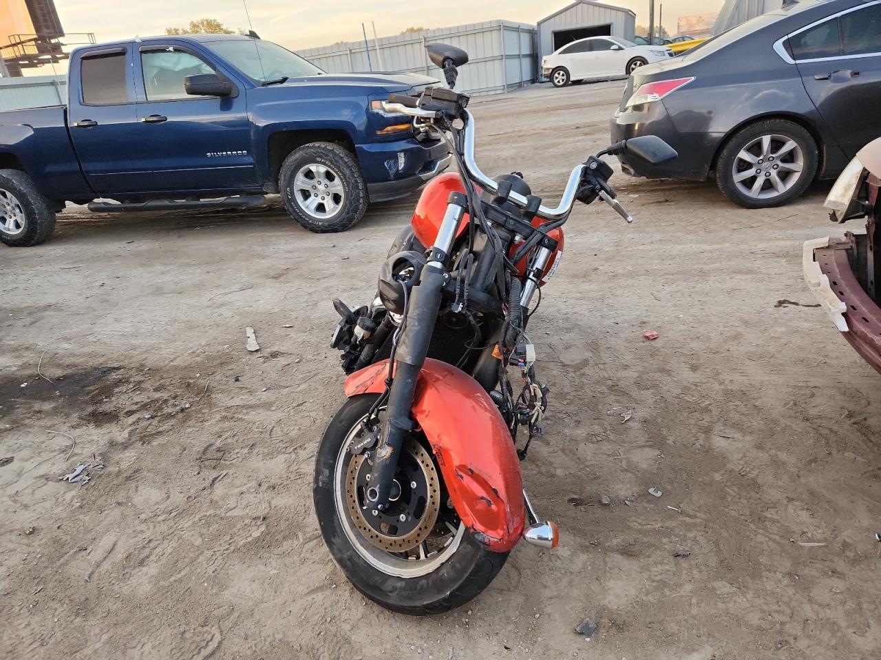 2014 Kawasaki Vn1700 K - Фото 2