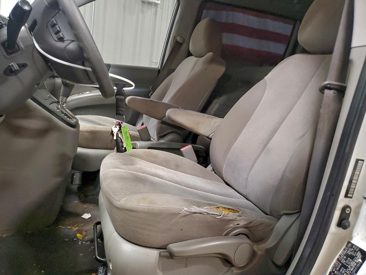 2011 Kia Sedona Lx - Фото 7