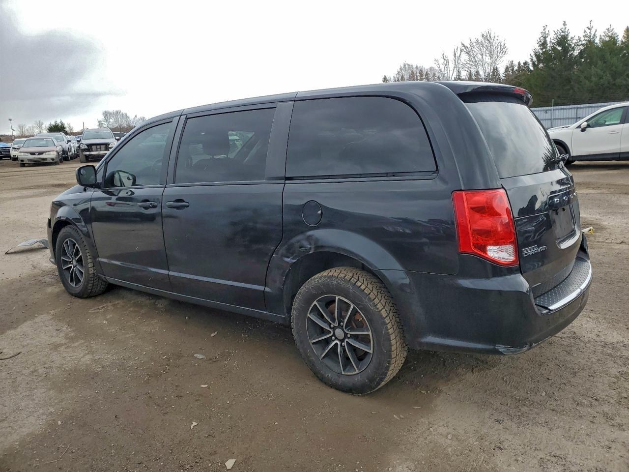 2019 Dodge Grand Caravan Gt - Image 2