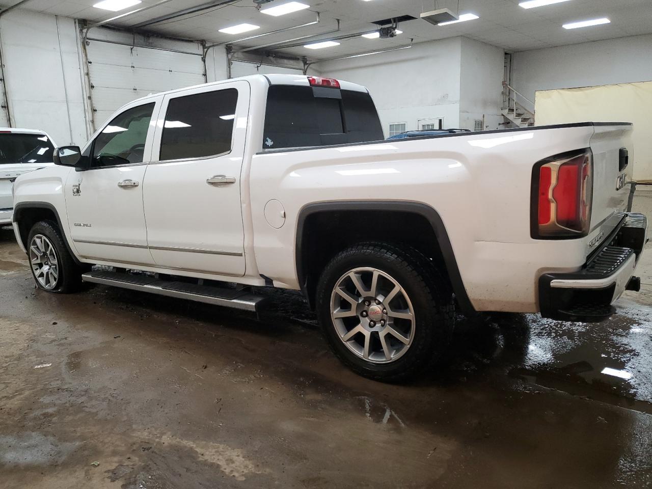 2017 GMC Sierra K1500 Denali - Image 2