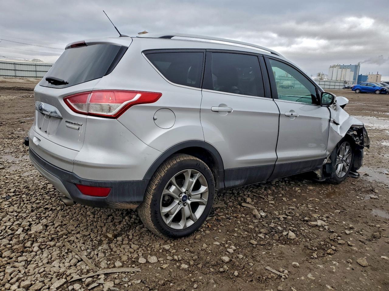 2016 Ford Escape Titanium - Image 3