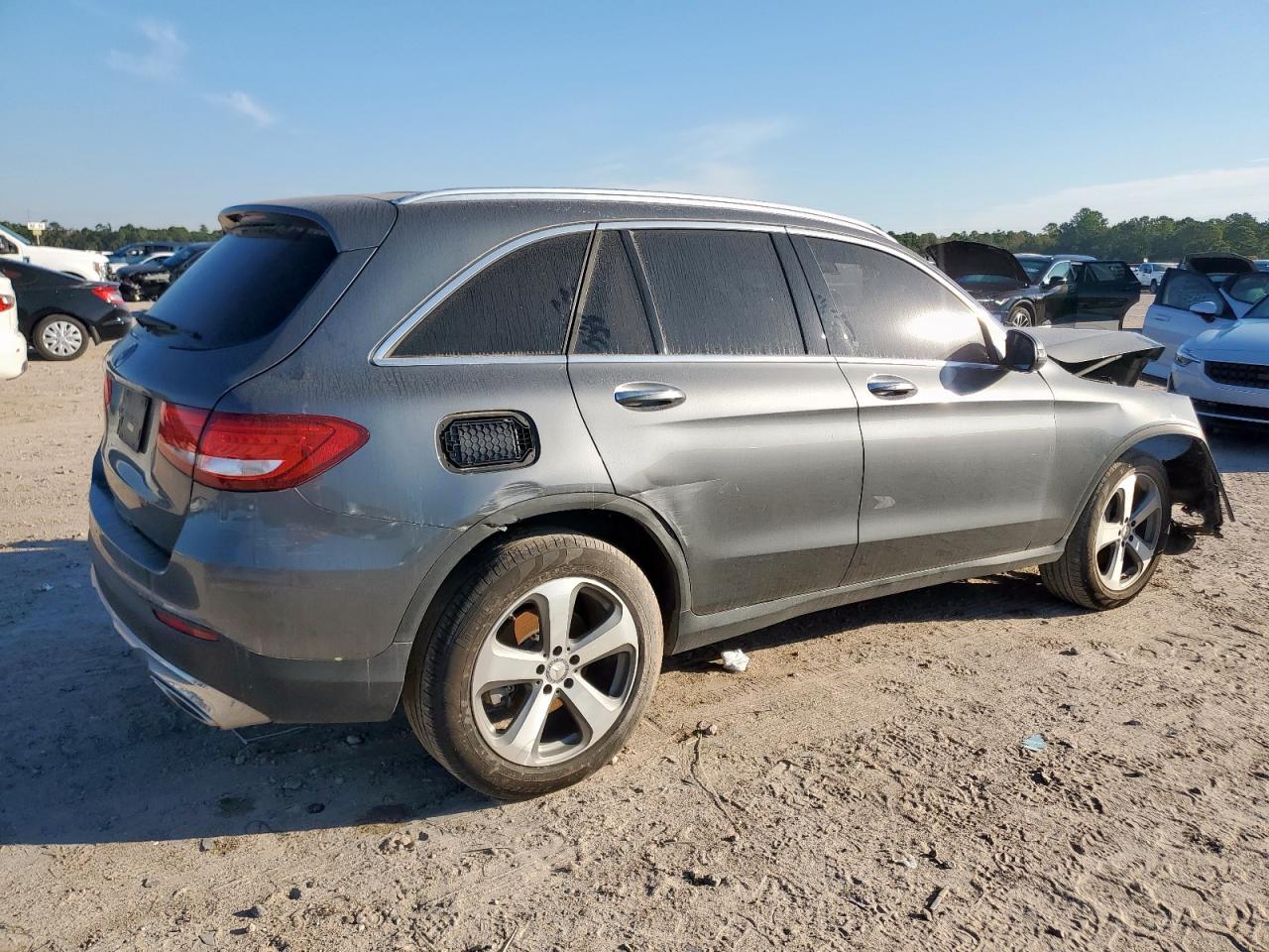 2016 Mercedes-Benz Glc 300 - Image 3