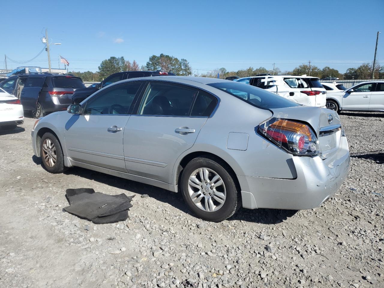 2010 Nissan Altima Base - Image 2