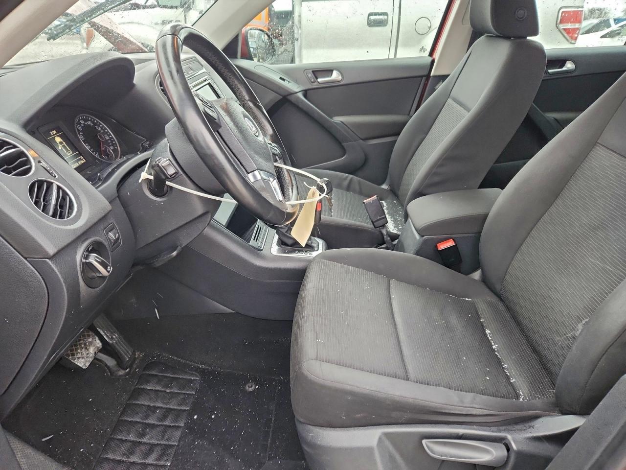 2015 Volkswagen Tiguan S - Фото 7