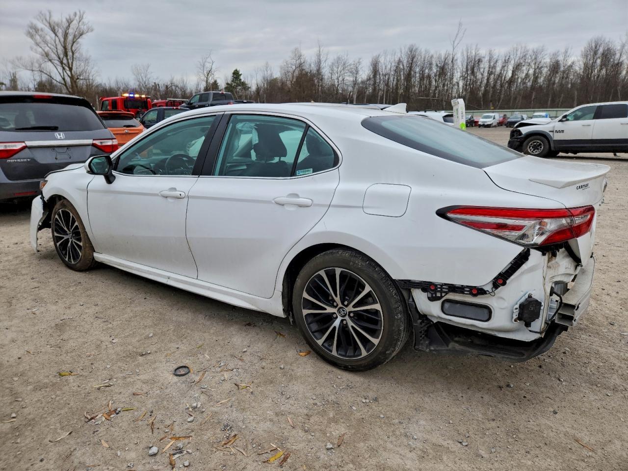2019 Toyota Camry Se - Image 2