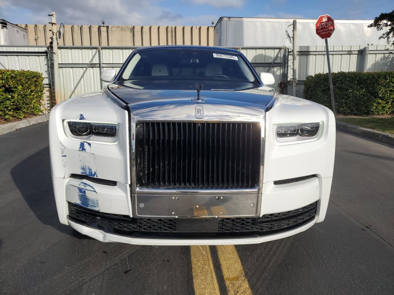 2022 Rolls-Royce Phantom - Image 5