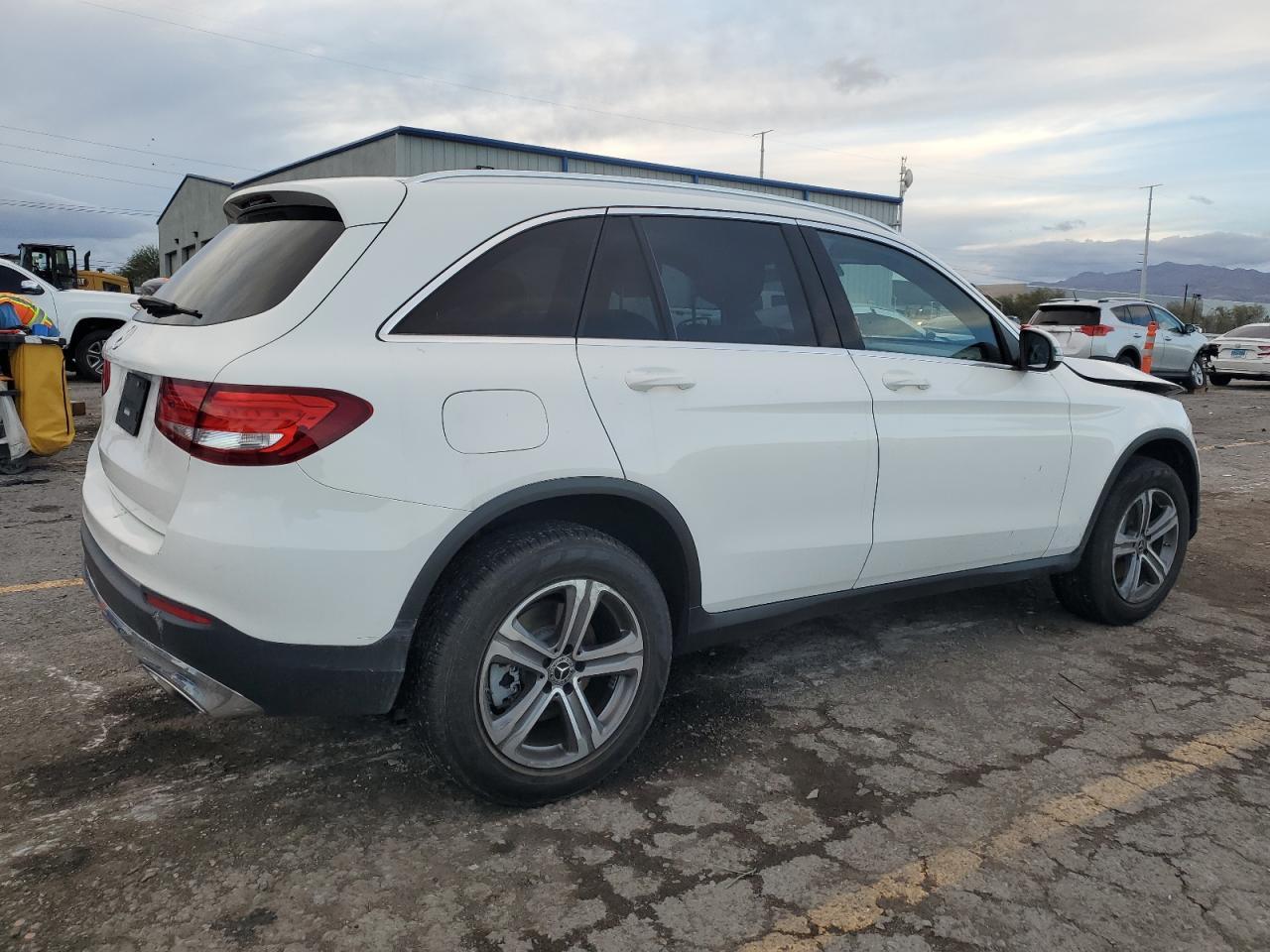 2018 Mercedes-Benz Glc 300 - Фото 3