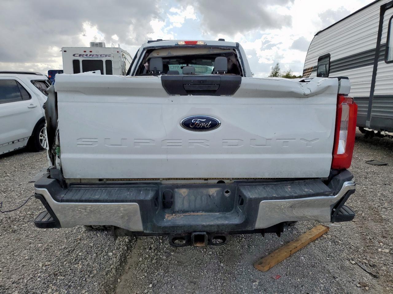 2023 Ford F250 Super Duty - Фото 6