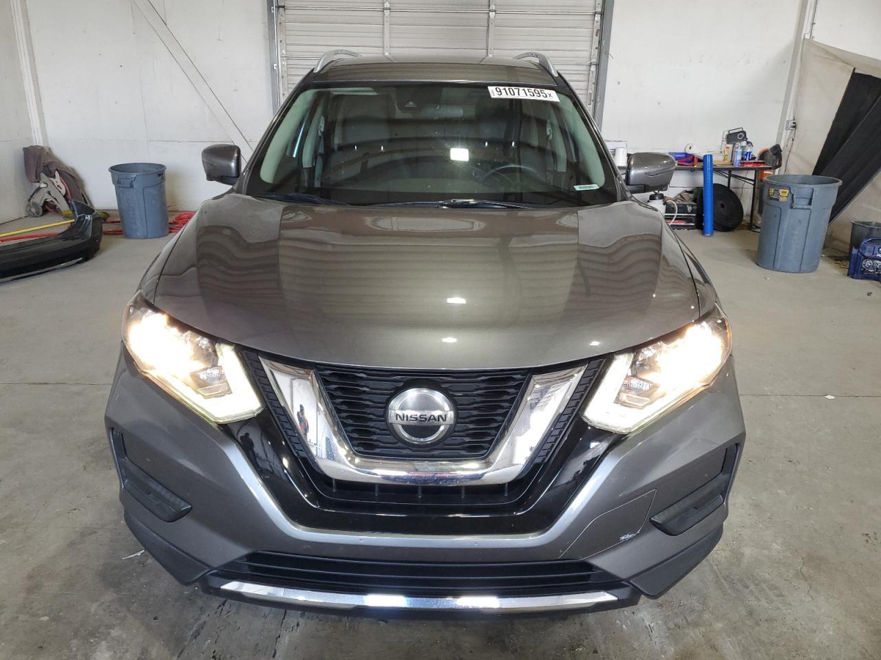 2019 Nissan Rogue S - Фото 5