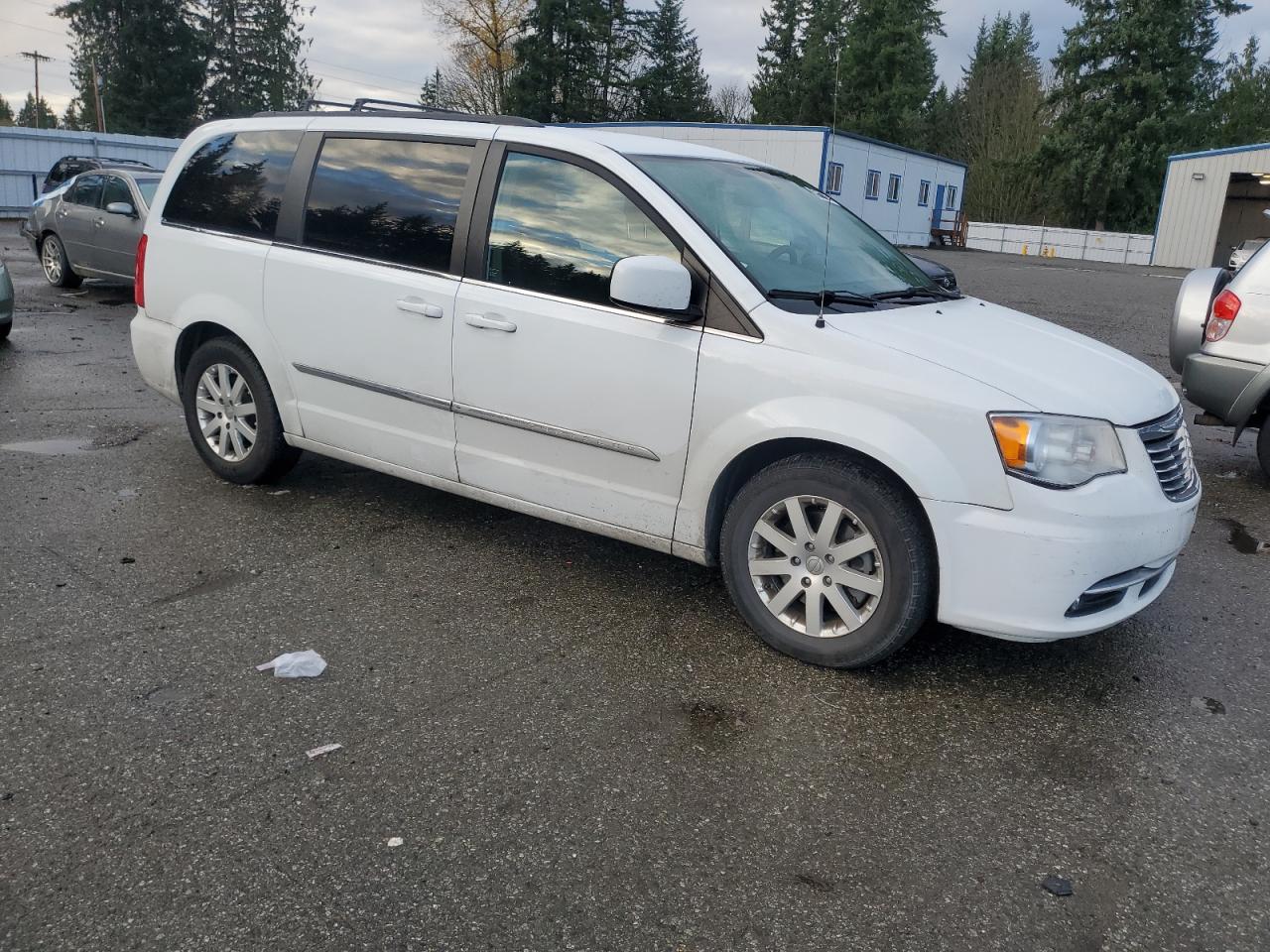 2014 Chrysler Town & Country Touring - Фото 4