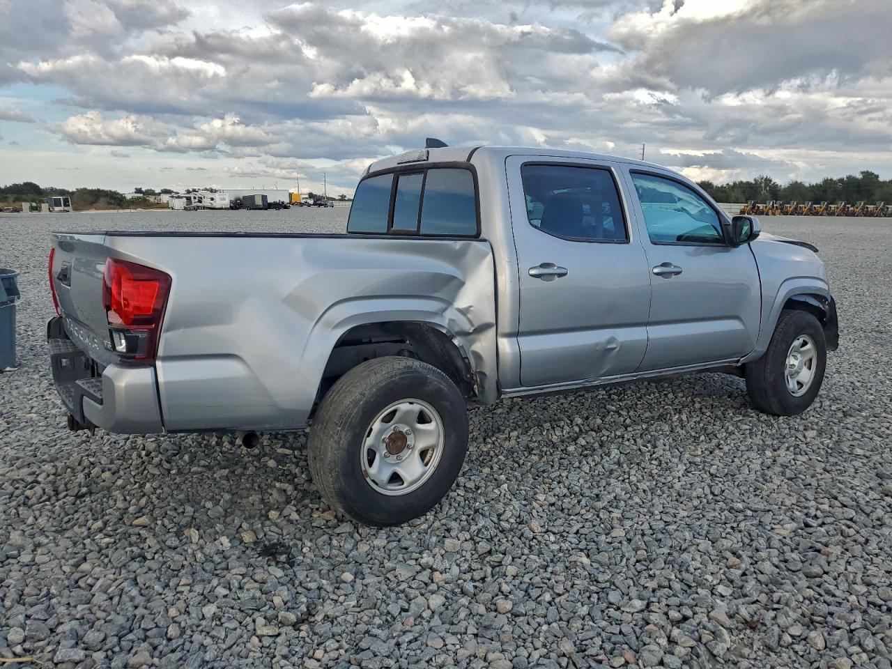 2020 Toyota Tacoma Double Cab - Image 3