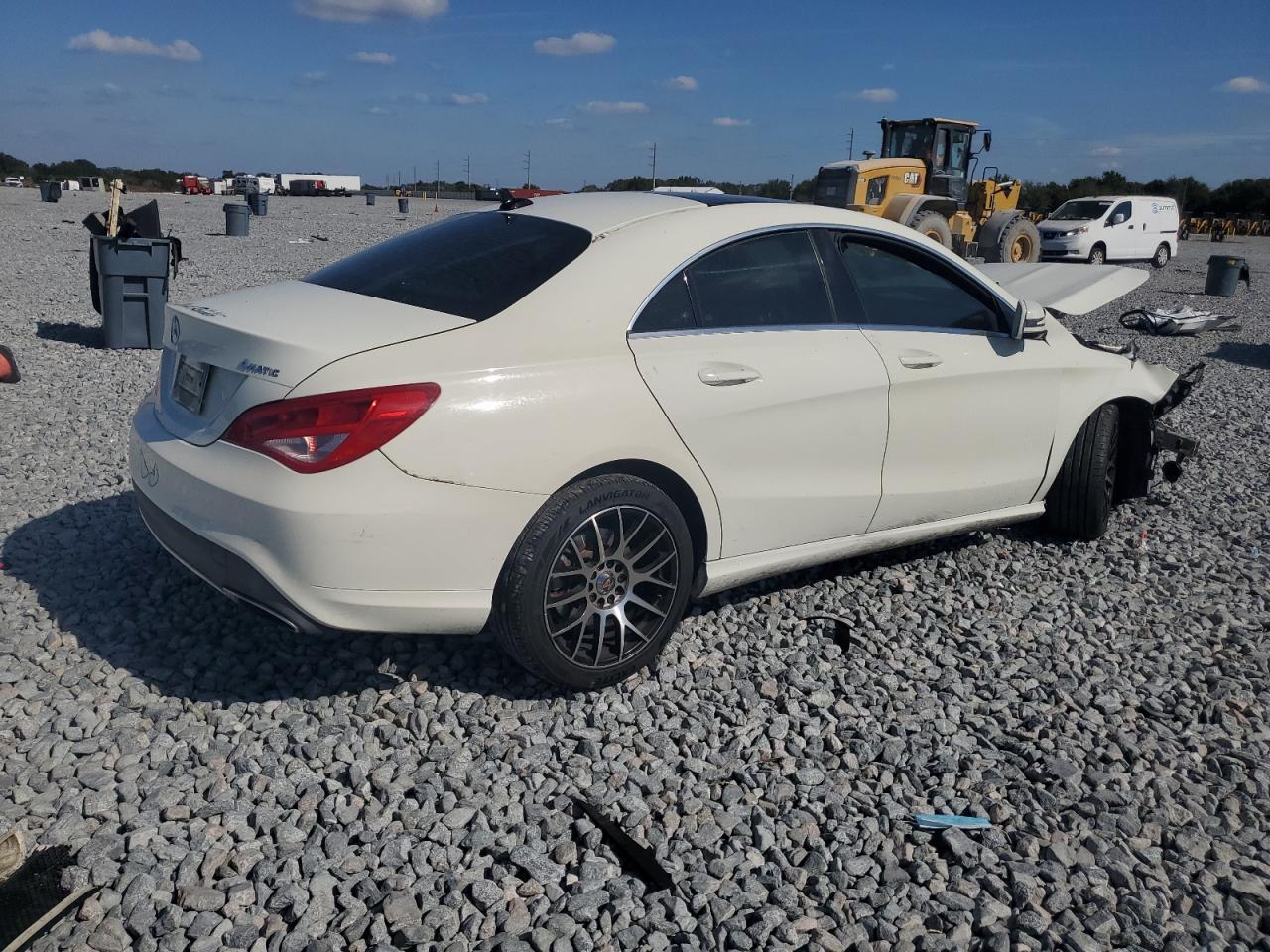2018 Mercedes-Benz Cla 250 4Matic - Image 3