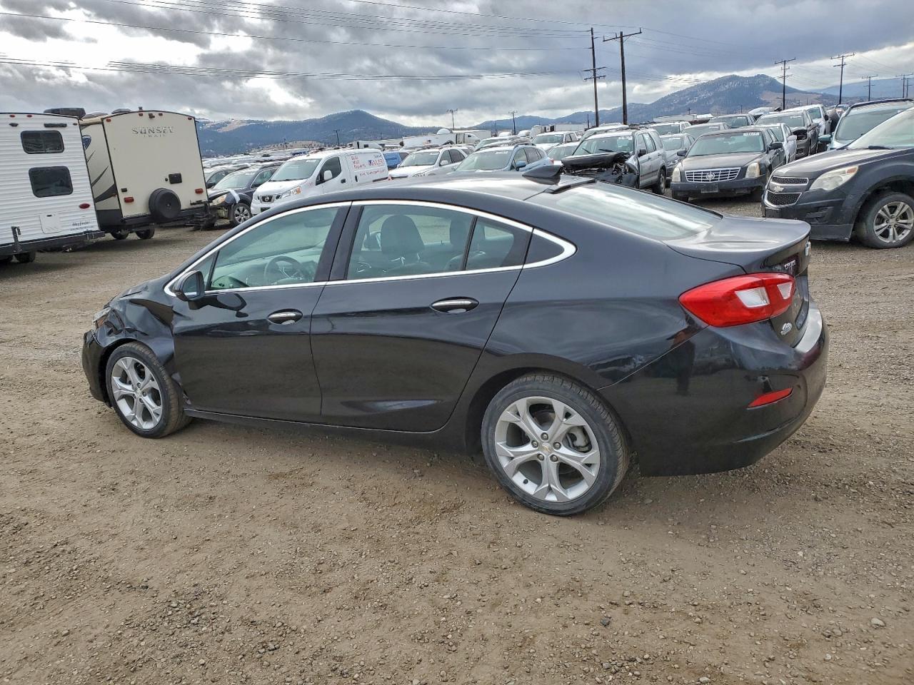 2017 Chevrolet Cruze Premier - Image 2