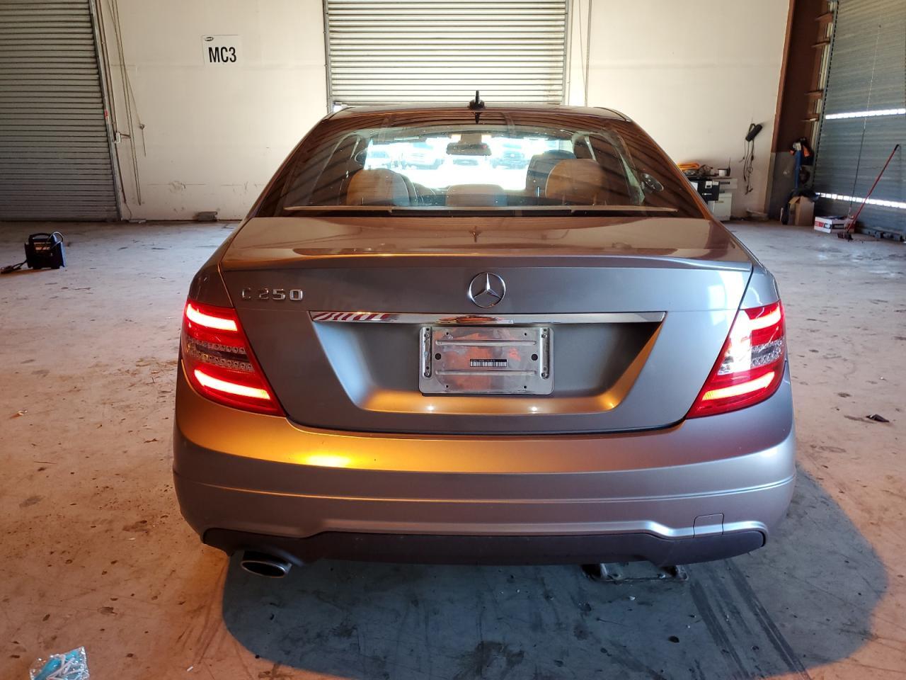 2014 Mercedes-Benz C 250 - Фото 6