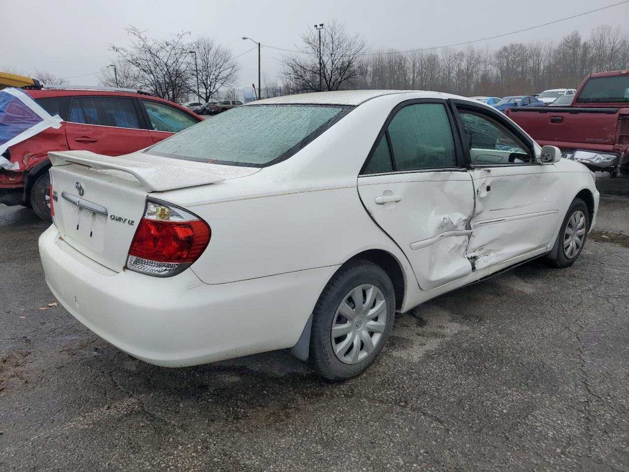 2005 Toyota Camry Le - Фото 3