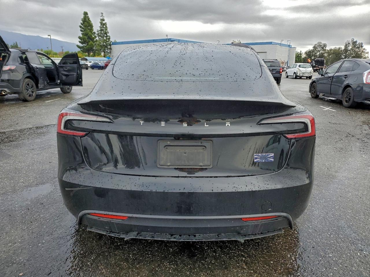 2024 Tesla Model 3 - Image 6
