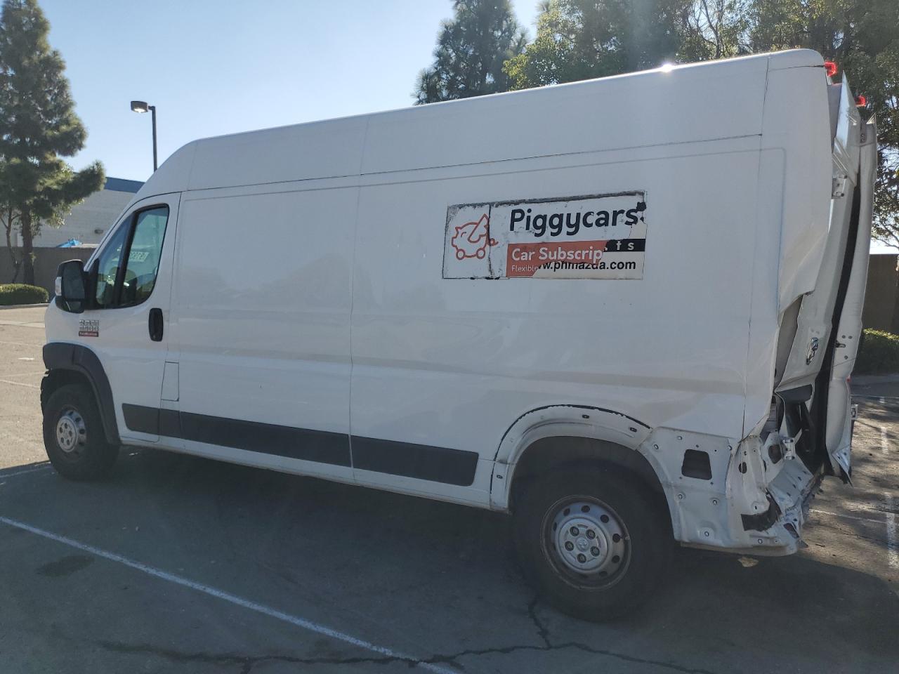 2022 Ram Promaster 2500 Delivery Van - Фото 2