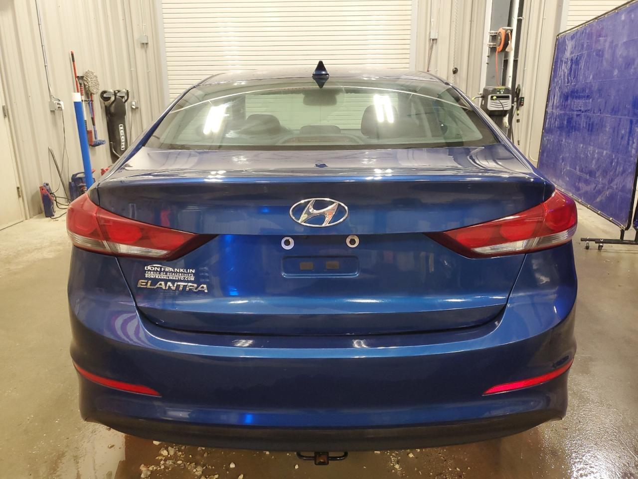 2017 Hyundai Elantra Se - Image 6