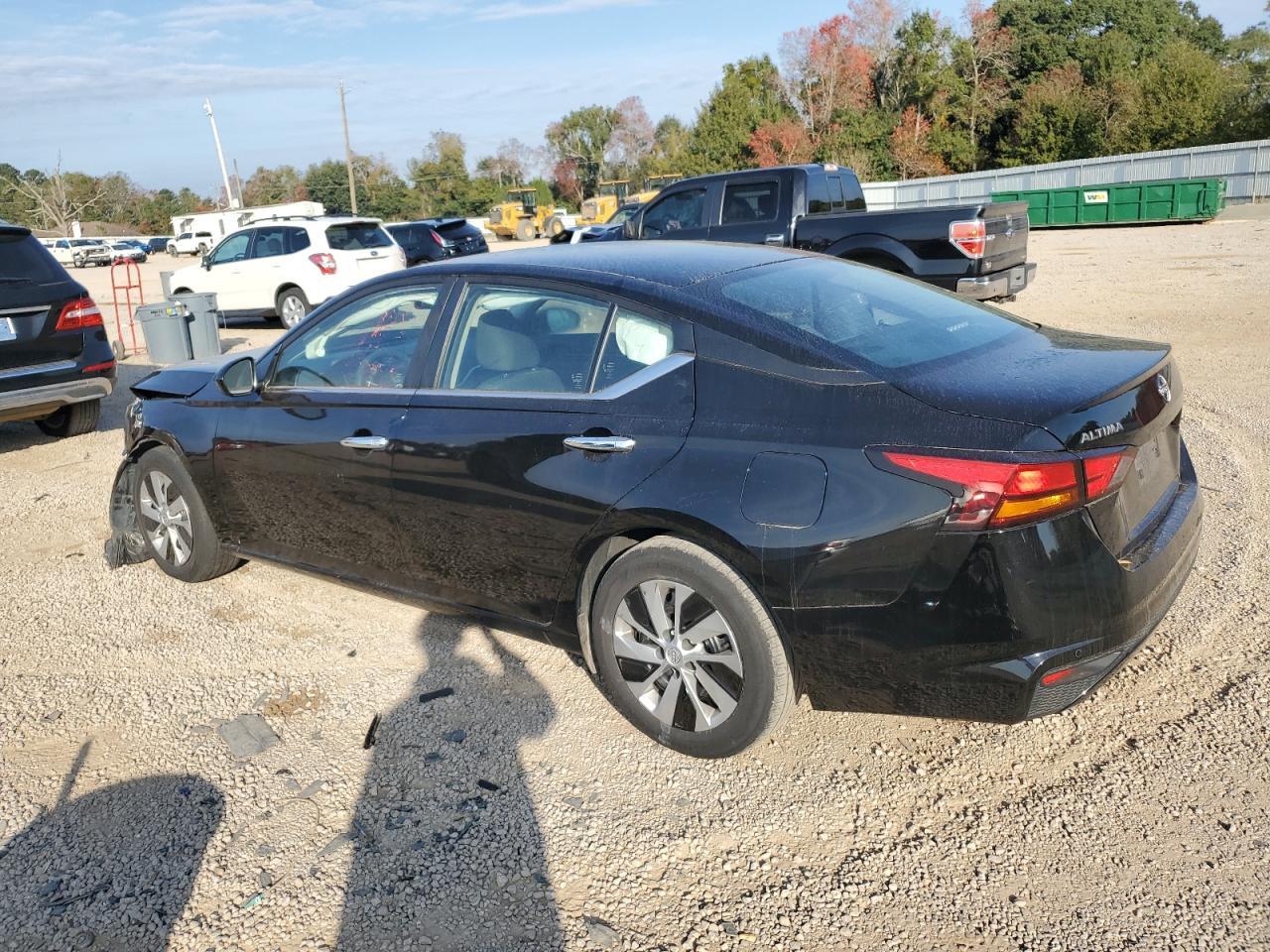 2023 Nissan Altima S - Image 2