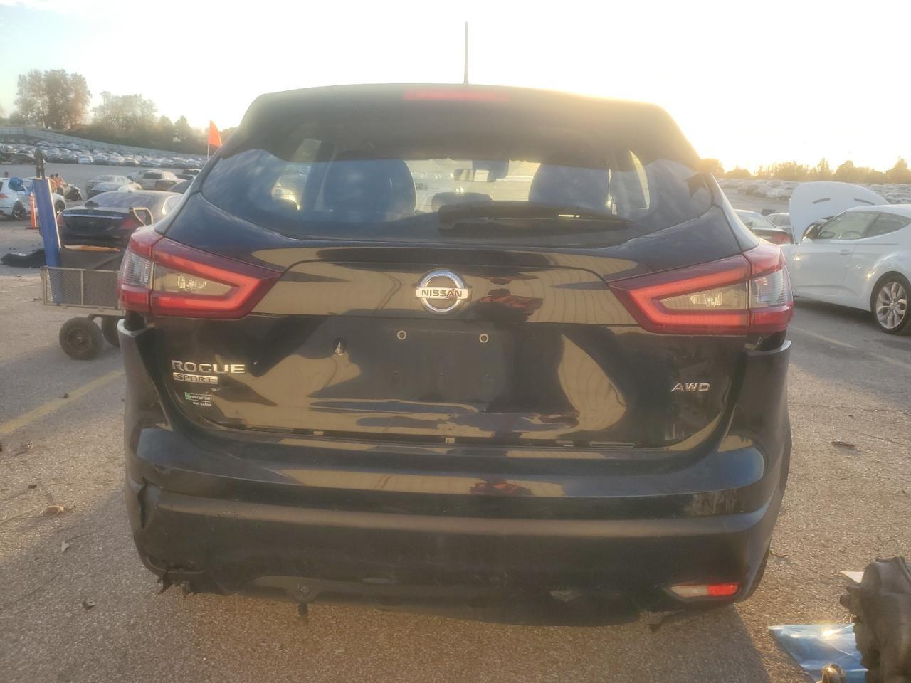 2021 Nissan Rogue Sport S - Фото 6