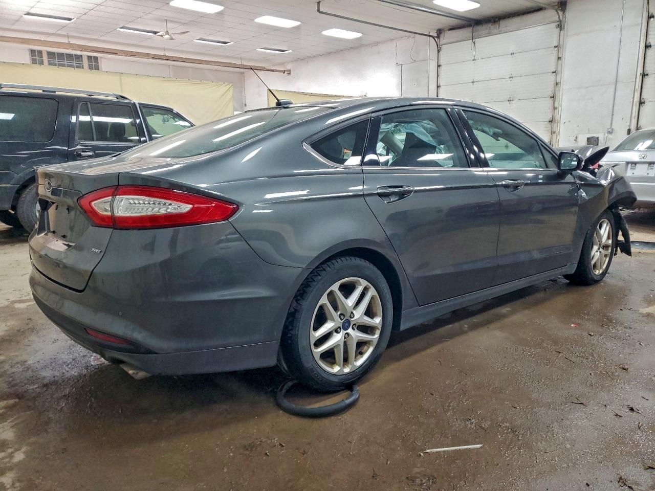 2016 Ford Fusion Se - Фото 3